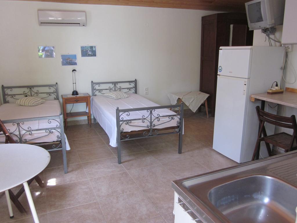 Tina Rooms Gialtra Zimmer foto